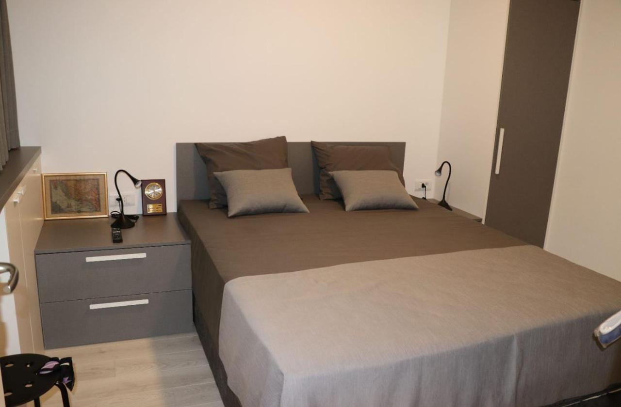 אומיס Apartman Gusar -Top Position, Close To The Center And The Beach, Fully Equipped מראה חיצוני תמונה